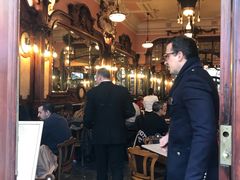 -Majestic Café