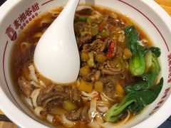 -呷佬·长沙手工米粉(金沙江路店)