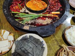 -黄潇洒老火锅(九眼桥宏济巷店)