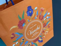 -VENCHI 闻绮(广州太古汇店)