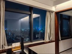 -上海龙之梦万丽酒店