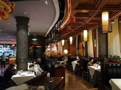 -八府香鸭·啫啫煲(华山路店)