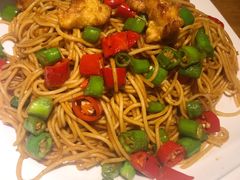 双椒鸡脆骨捞面-東舍食唐精品陕菜馆