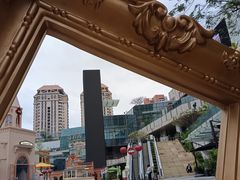 -中航城君尚购物中心