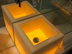 -上海滴水湖皇冠假日酒店