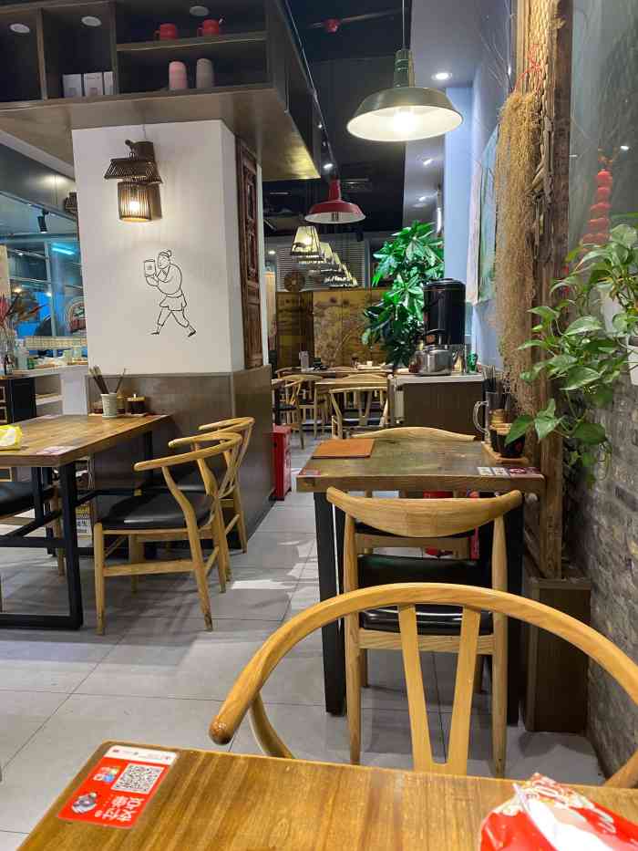 博望坡餐厅(徐汇日月光店)-"徐汇日月光漕宝路店地下2层,博望坡餐斤的