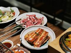 黑牛肋条-明洞阿姨·韩式酱蟹烤肉·创意料理(三元桥店)