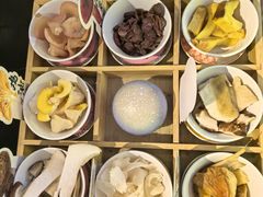 -菌自由丨野生菌火锅特色庭院餐厅(丽江古城店)