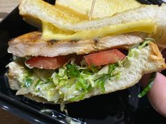 -The Habit Burger Grill 哈比特汉堡(爱琴海店)