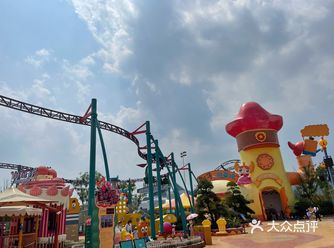二刷欢乐谷了，疫情又不能出南京，那只能在南京玩玩