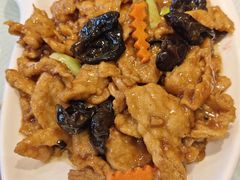 滑溜肉片-添福来墨鱼饺子 · 海鲜东北菜(大连星海·黄浦路店)