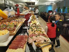-圣丰索菲特·2 On 988 Café 自助餐厅