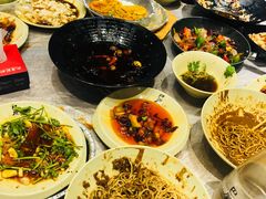 -巴厘龙虾·榜首油焖大虾(音乐学院·沿江酒馆店)