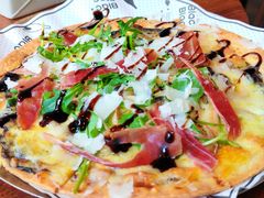 黑松露火腿菌菇芝士薄饼-Blac+Blac(中海环宇荟店)