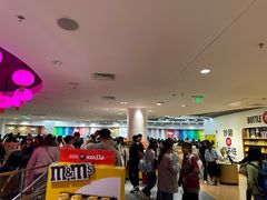 -m豆巧克力世界(上海世茂广场店)