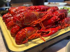 -肥肥虾庄·金牌油焖大虾(汉街SKP店)