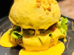 瀑布芝士牛肉汉堡-Let'sBURGERplus·非常创意汉堡(三里屯店)