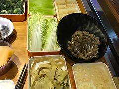 -洪氏嗨捞·广东猪肚鸡·椰子鸡火锅(西咸万象城店)