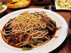 -老滇山寨•云南特色菜•地方菜•民族风情歌舞表演(金碧店)