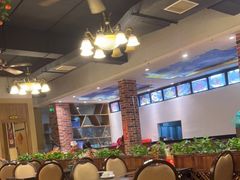 大堂-醉美东江·三文鱼·烧鸡公