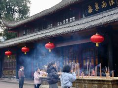 -峨眉山报国寺