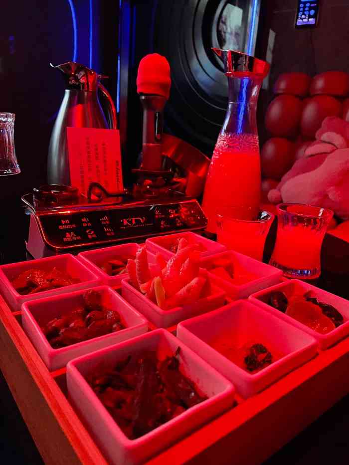 爱秀ktv-"[薄荷]环境:一进门就超级漂亮,还有很."-大众点评移动版