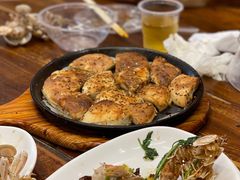 料理烤特色火烧-老东镇啤酒屋海鲜加工·蒸汽海鲜·海鲜烧烤(台东店)