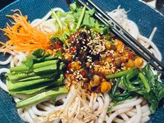 鸡枞米线-芸山季·云南野生菌火锅(人民广场来福士店)