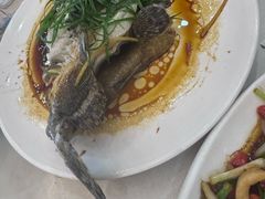 -覃记海鲜美食餐厅