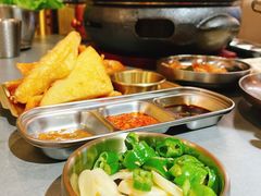 -围炉肉舍•炭烤活鳗•丹东海鲜烤肉(步行街店)