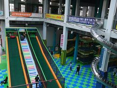 -蒙特利亲子乐园