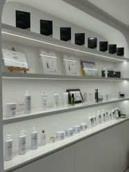 -JNK皮肤管理中心