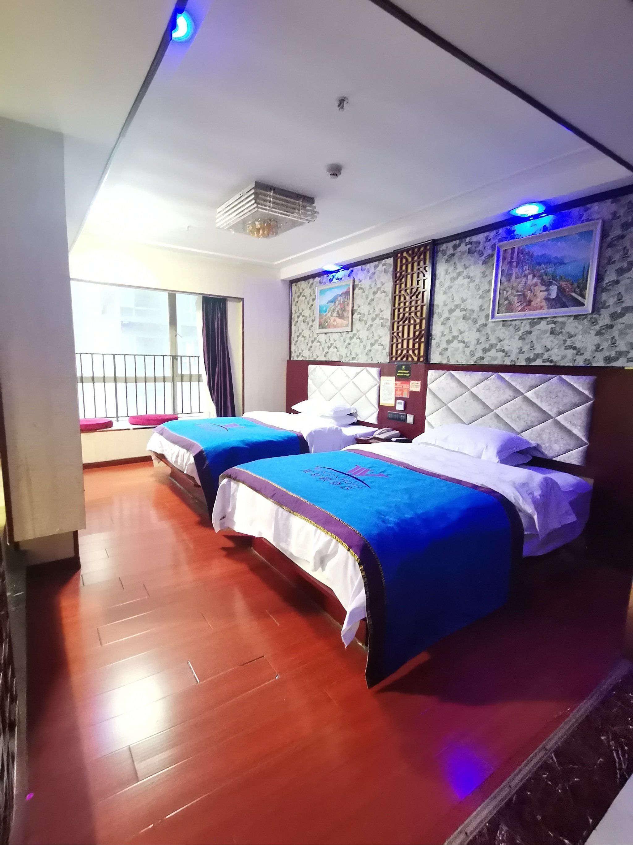 「威斯顿主题酒店(花果园店)」