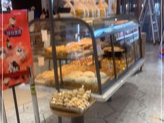 面包甜点陈列柜-面包新语(上地华联店)