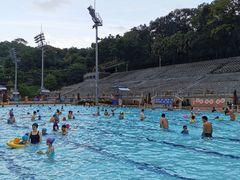 -越秀山游泳场
