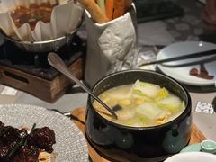 -穹六人间 people 6(岳阳路店)