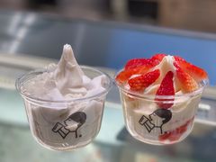 芝芝草莓雪糕杯-喜茶(杭州滨江宝龙店)