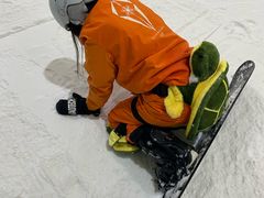 -乔波室内滑雪场