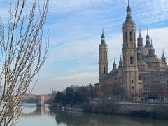 -皮拉尔圣母圣殿主教座堂