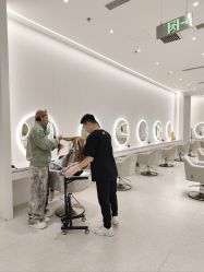 -Meng Lang 梦郎白金店