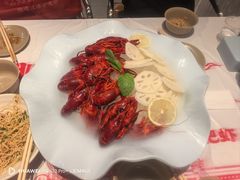 -肥肥虾庄·金牌油焖大虾(汉街SKP店)