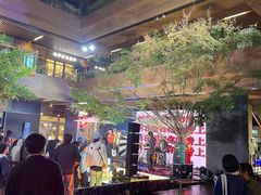 -瑞虹新天地月亮湾