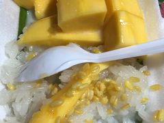 -芒果糯米饭摊子