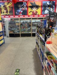 -逝水玩具折扣店