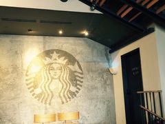 星巴克&nbsp;全黑围裙店(太古里店)-星巴克(成都太古里二店)