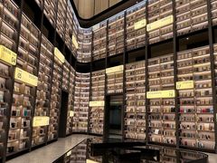 -上海虹桥中心爱琴海亚朵S酒店