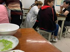 -胡子饮食店
