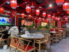 -鲁员外地锅鸡地锅鱼(龙湖江东天街店)
