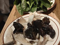 -纳鲁孜·新疆特色餐厅(上海悦荟广场店)