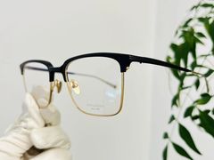 -目艮眼镜SHOWROOM(品牌集合店)